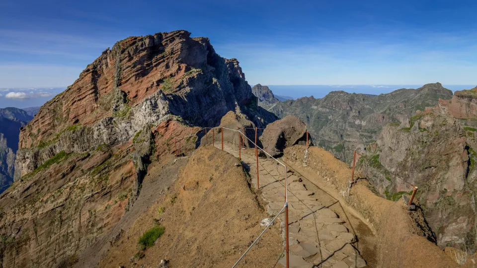 Trilho entre Pico do Areeiro e Pico Ruivo na Madeira reabre a 26 de junho