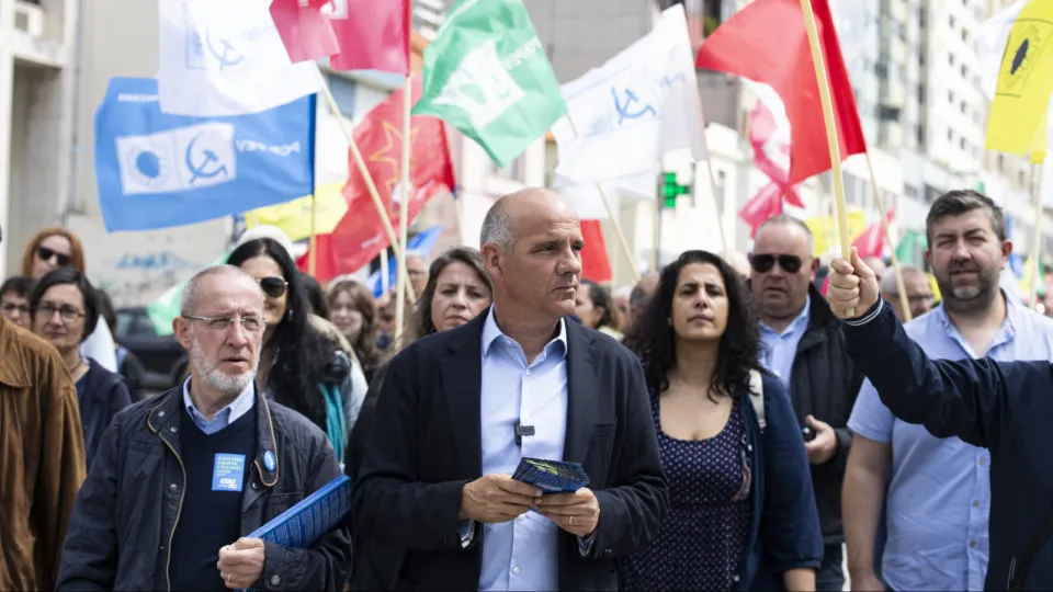 PCP diz que Governo quer "apertar vida dos mais pobres" com PSU