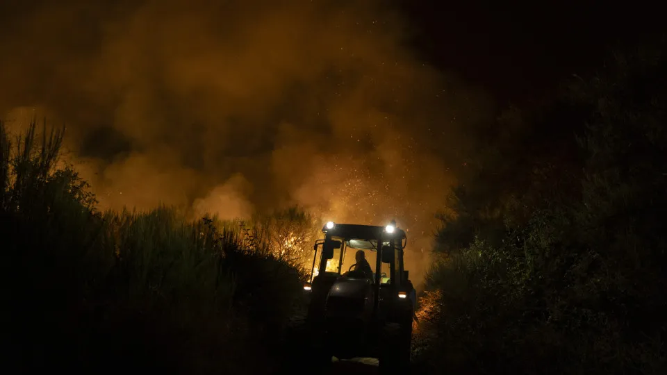 Fogo em Alcoutim extinto ao início da noite