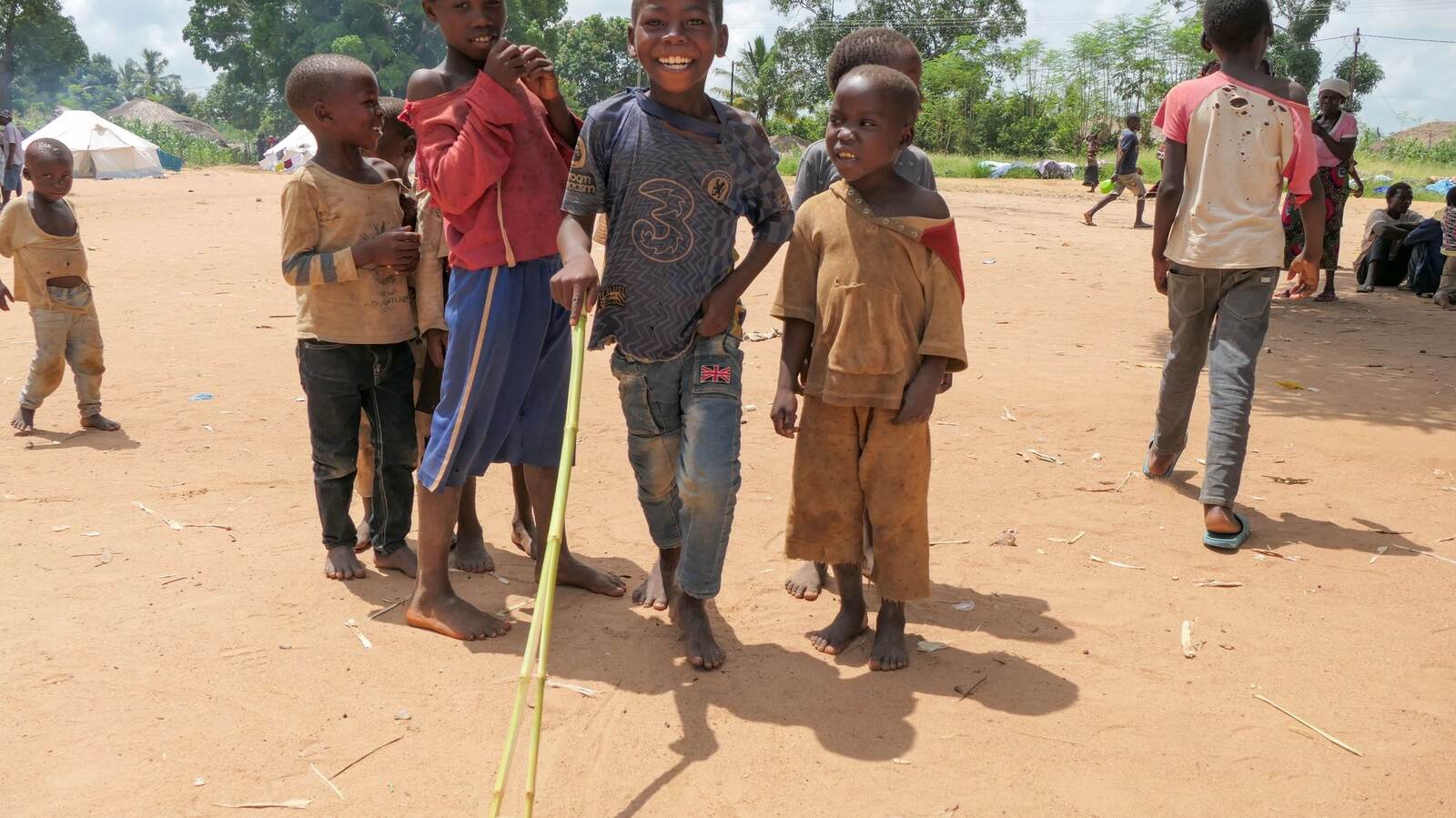 Pobreza afecta mais de seis milhões de crianças no país
