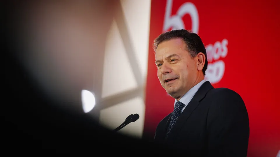 Montenegro foi o líder do PSD eleito com menos votos desde que há diretas