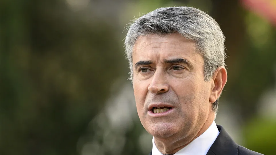 Carneiro elogia inteligência e visão estratégica de ex-ministro do PSD