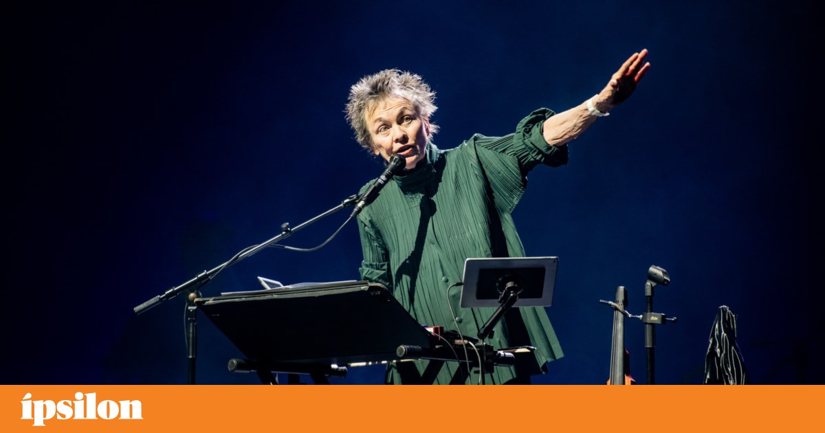 Planos para domingo à noite: inquietação e tai chi com Laurie Anderson
