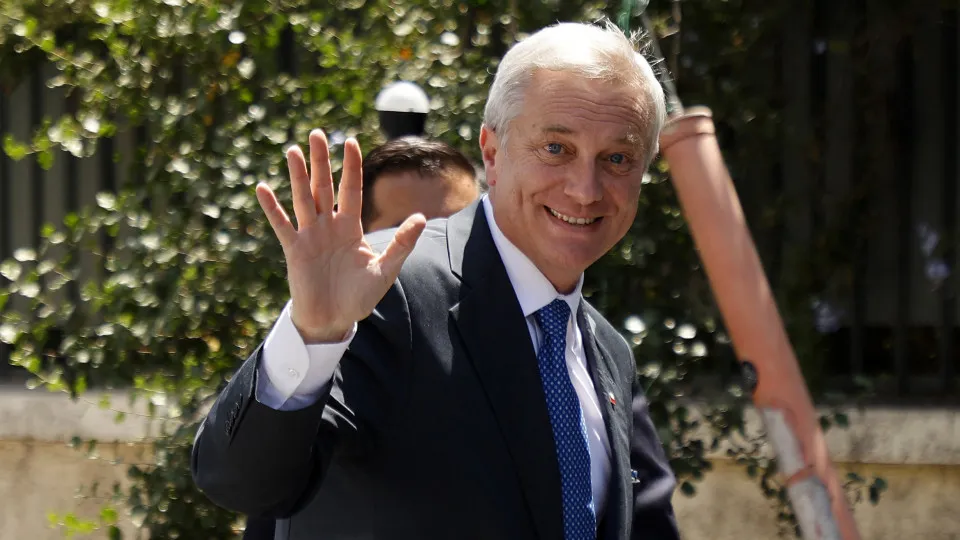 Kast admite que política de austeridade causará dor, mas não terá cortes