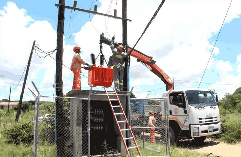 Niassa expande acesso à energia eléctrica em comunidades de Chimbunila