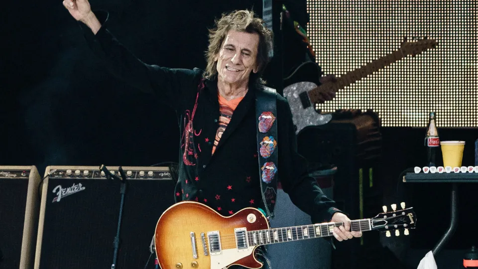 Guitarrista dos Rolling Stones Ronnie Wood atua em Lisboa em setembro