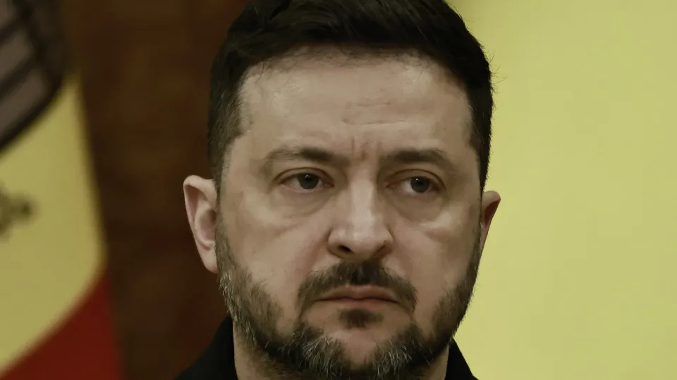Zelensky chamado a depor em ação sobre acidente do Elevador da Glória