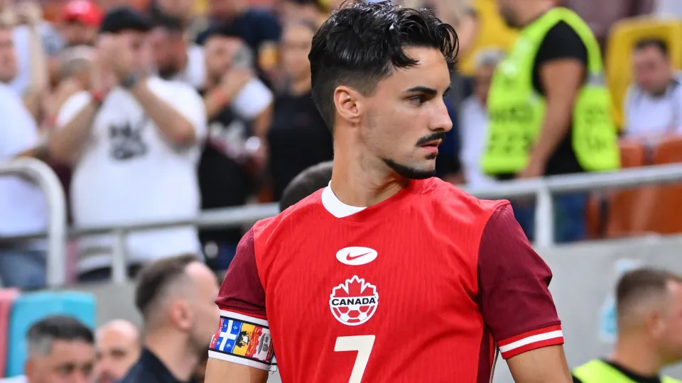 "O Eustáquio é um senhor de pessoa e de jogador e manda no meio-campo"