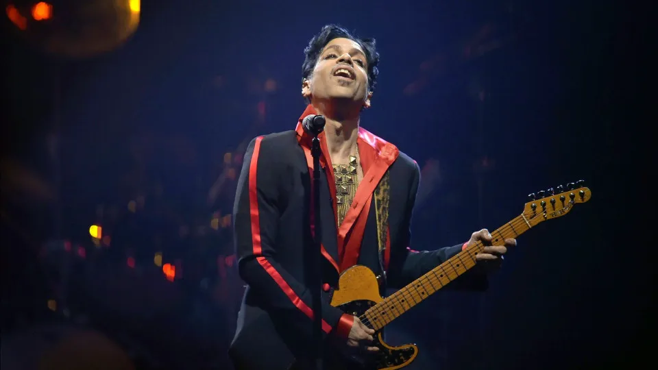 Espólio de Prince lança álbum com raridades de toda a carreira do artista