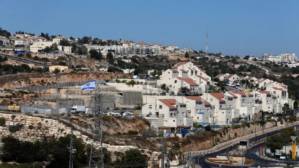 Exército israelita mata um bebé e deixa pais feridos na Cisjordânia