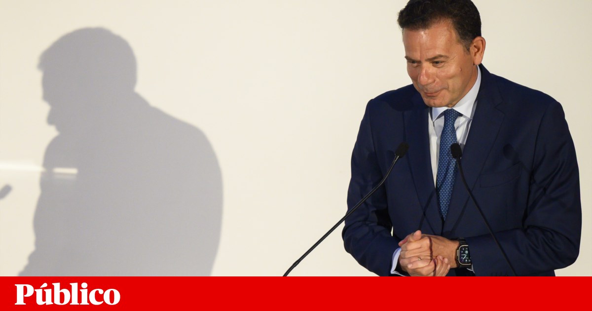 Montenegro promete “garantir condições” aos que ensinam português no estrangeiro