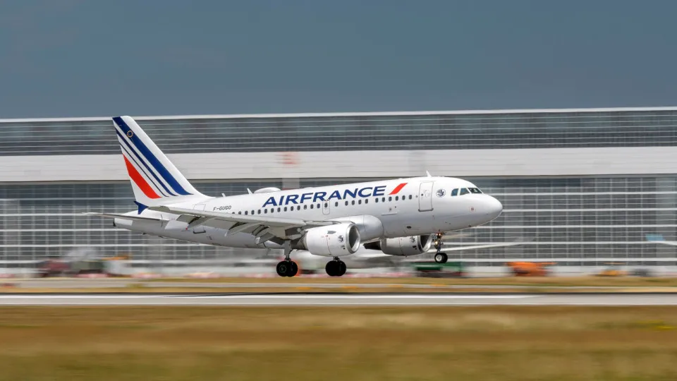 Air France-KLM atenta à compra da Easyjet e não afasta possível parceria