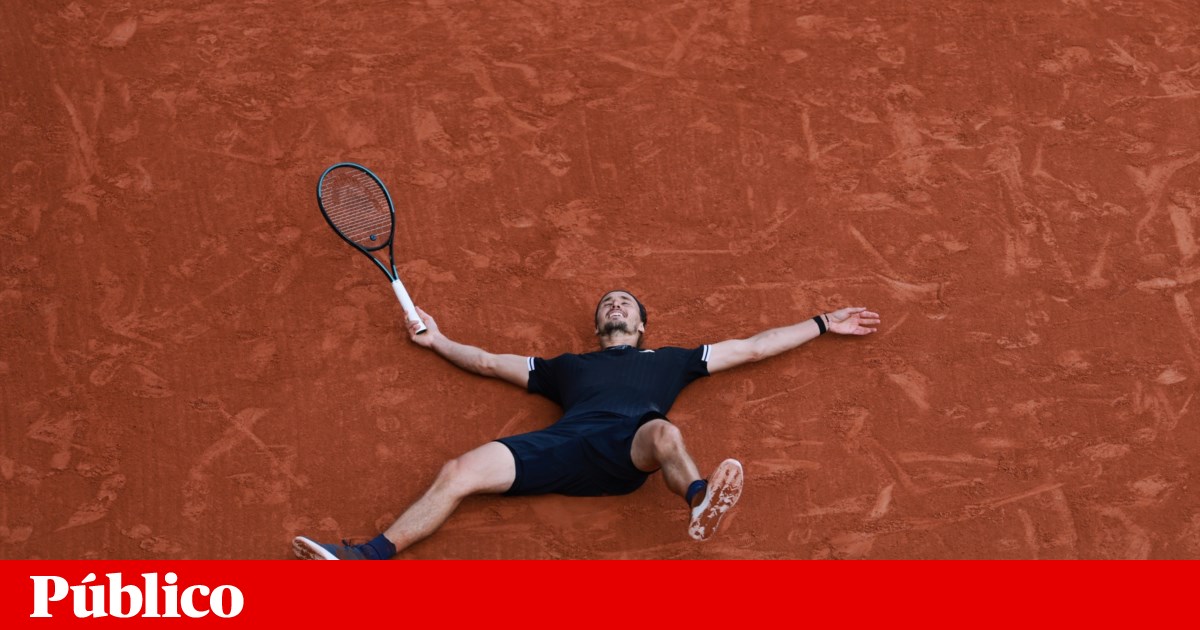 Zverev conquista pela primeira vez um <em>major </em>ao triunfar em Roland-Garros