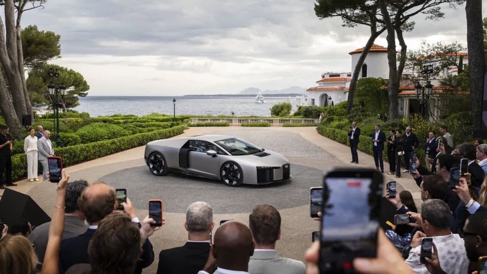 Primeiro supercarro Audi híbrido pode vir a custar mais de meio milhão