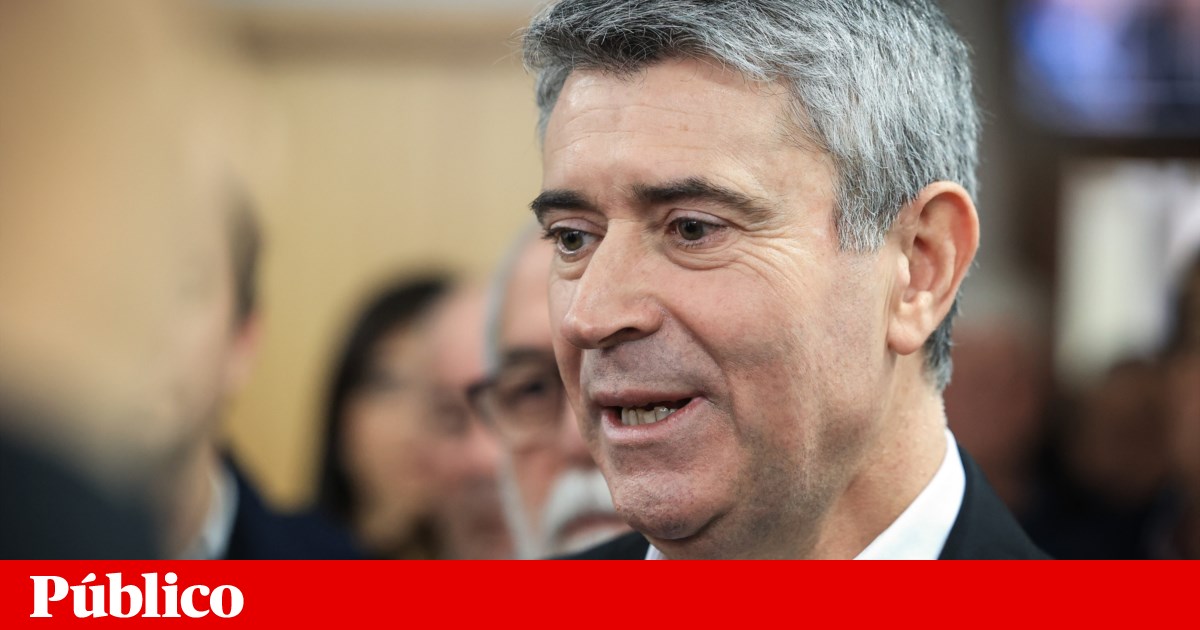 José Luís Carneiro fala em “grande instabilidade” no governo dos Açores