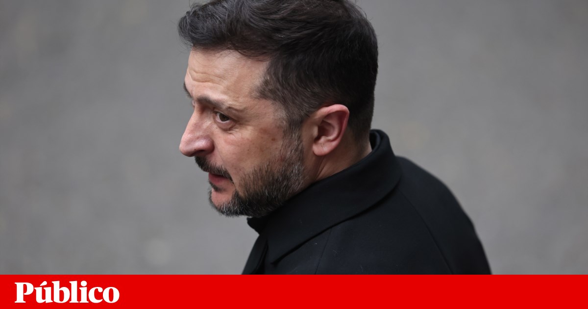 Zelensky diz que Rússia está “isolada” e a “perder iniciativa dia após dia” no terreno