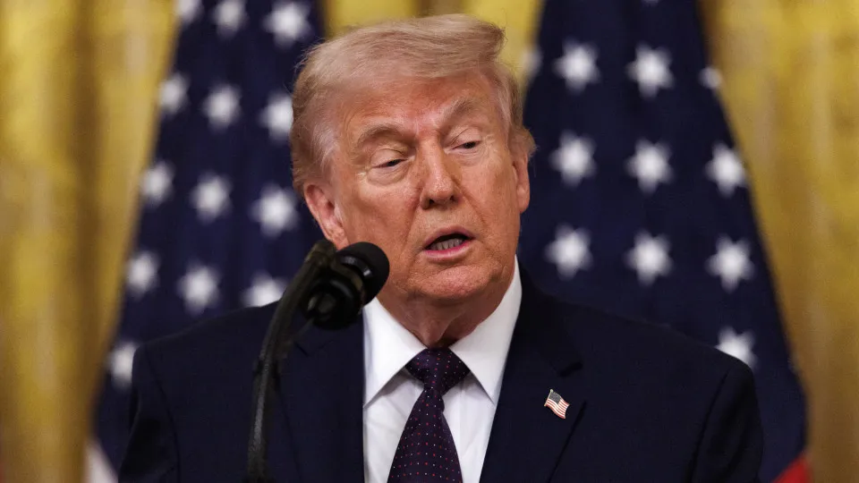 Trump promete retaliar após abate de helicóptero em Ormuz