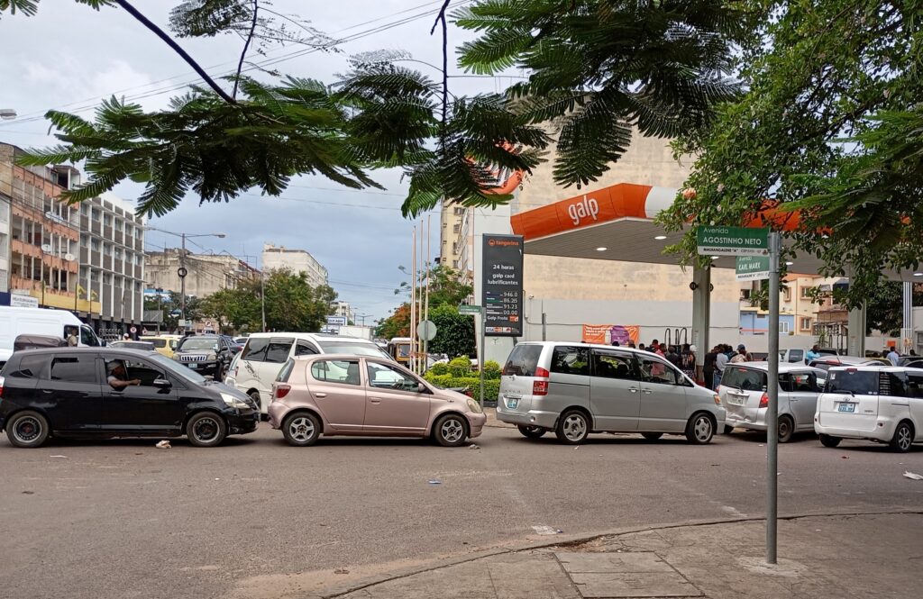 As-taxas-invisiveis-que-pesam-na-carteira-1024x665 Contas explicadas: Para onde vai o valor de cada litro de gasolina e gasóleo que abastece nas bombas?