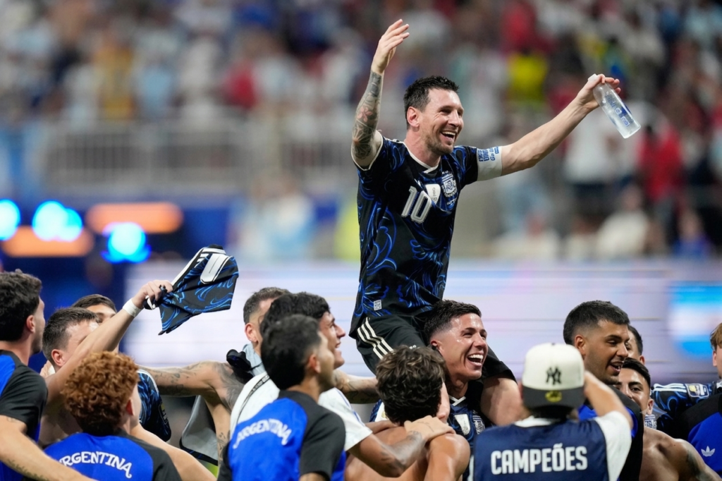 De-Virada-e-nos-Descontos-Argentina-Bate-Inglaterra-e-Carimba-Passaporte-para-a-Final-do-Mundial-2026-1024x682 De Virada e nos Descontos: Argentina Bate Inglaterra e Carimba Passaporte para a Final do Mundial 2026!