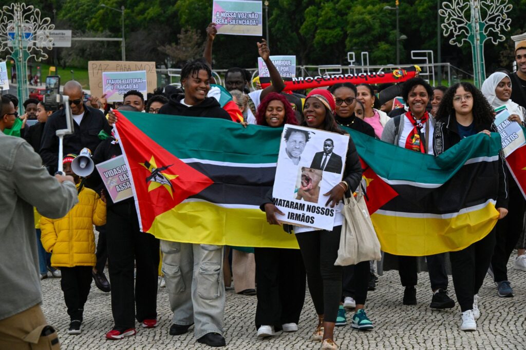 Nao-sao-apenas-numeros-Juventude-mocambicana-exige-dignidade-e-apoio-para-vitimas-das-tensoes-pos-eleitorais-1-1024x683 "Não são apenas números": Juventude moçambicana exige dignidade e apoio para vítimas das tensões pós-eleitorais