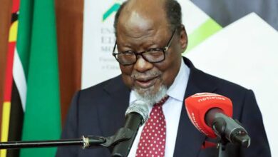 Universidades em Moçambique sob fogo: Joaquim Chissano exige ciência voltada para o camponês e as comunidades
